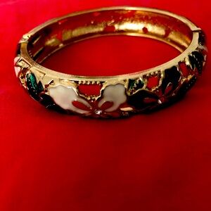 Hawaiian bracelet bangles